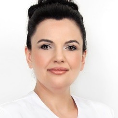 Спеціаліст з аппаратних та лазерних технологій омолодження шкіри: Близнюк Наталія Василівна