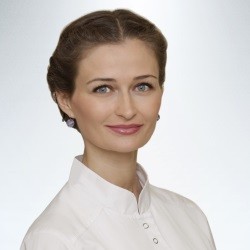 Заведующая отделением косметологии, врач дерматолог высшей категории: Мороз Елена Валентиновна